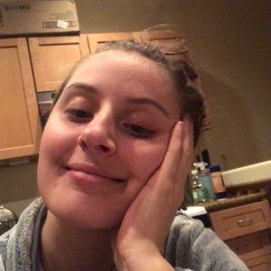 Meet your Posher, Ella